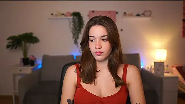 Snapshot of kissie_cat chatting on 12-03-25, 02:15 kissie cat online show from 12-03-25, 02:15