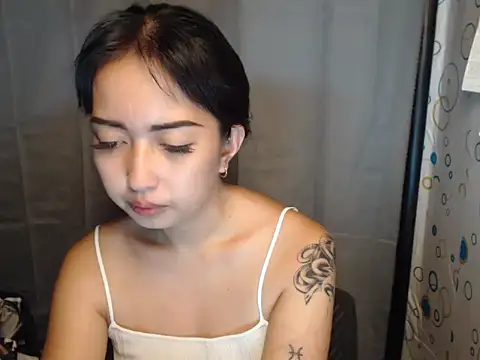 Snapshot of Soft_Angel8 chatting on 05-01-26, 05:01 Soft Angel8 online show from 05-01-26, 05:01