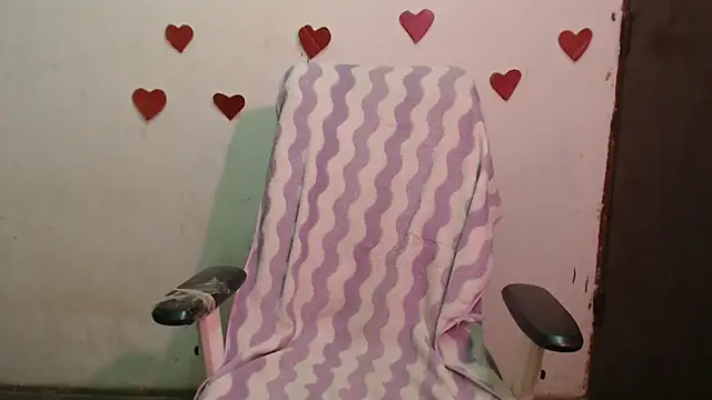 Snapshot of Samiksha- chatting on 07-29-26, 12:25 Samiksha- online show from 07-29-26, 12:25