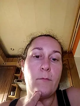 Snapshot of Amandda_ chatting on 10-04-25, 04:49 Amandda online show from 10-04-25, 04:49