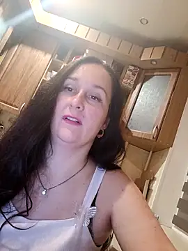 Snapshot of Amandda_ chatting on 10-19-25, 06:52 Amandda online show from 10-19-25, 06:52