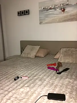 Rosieredxox online show from 10-17-25, 08:22