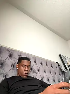 Snapshot of labishyoung25 chatting on 10-01-25, 01:28 labishyoung25 online show from 10-01-25, 01:28