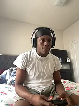 Snapshot of labishyoung25 chatting on 12-05-25, 05:20 labishyoung25 online show from 12-05-25, 05:20