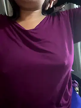 Snapshot of Maggi-is-back chatting on 09-27-25, 03:11 Maggi-is-back online show from 09-27-25, 03:11