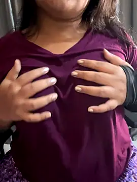 Snapshot of Maggi-is-back chatting on 09-30-25, 03:00 Maggi-is-back online show from 09-30-25, 03:00