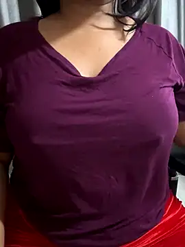 Snapshot of Maggi-is-back chatting on 12-05-25, 01:03 Maggi-is-back online show from 12-05-25, 01:03