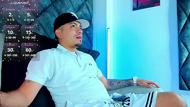 OwenStonne  online show from 12-04-25, 12:58