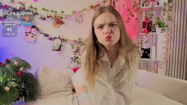 Snapshot of WeiSusi chatting on 01-18-26, 04:11 WeiSusi online show from 01-18-26, 04:11