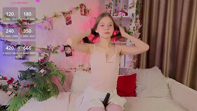 Snapshot of WeiSusi chatting on 02-09-26, 04:11 WeiSusi online show from 02-09-26, 04:11