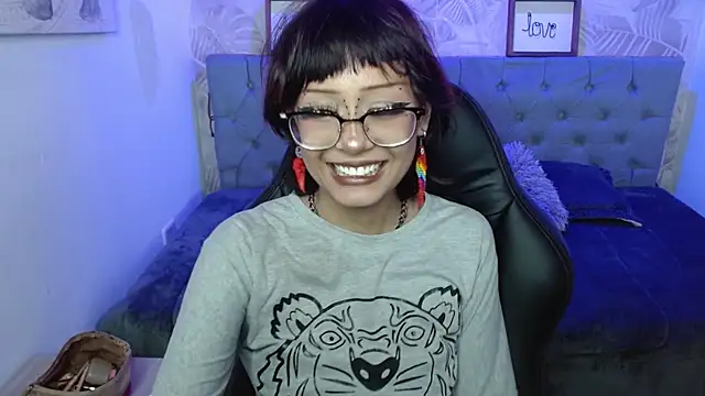 Nyxie tk online show from 10-03-25, 07:55