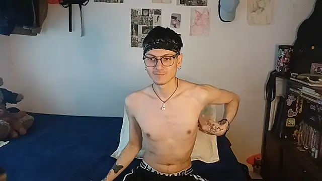 Snapshot of Dioniso_guy8 chatting on 10-07-25, 07:22 Dioniso guy8 online show from 10-07-25, 07:22