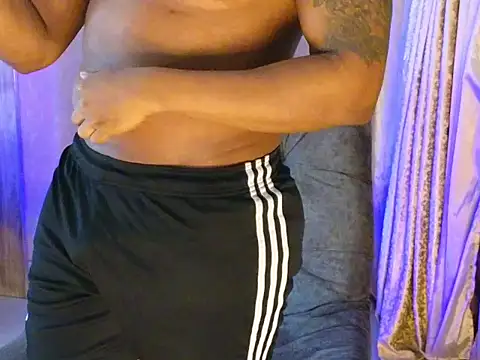 BenjaminCol  online show from 10-10-25, 05:17