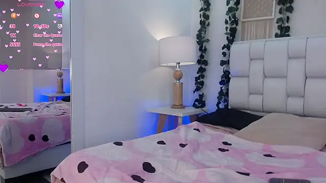 Tiffanygh  online show from 12-04-25, 07:33