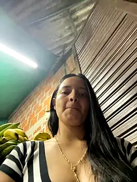 Mia jhoonson online show from 11-22-25, 10:25