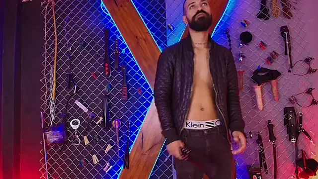 Snapshot of Warick_and_Aria_bdsm_ chatting on 10-04-25, 07:45 Warick and Aria bdsm  online show from 10-04-25, 07:45