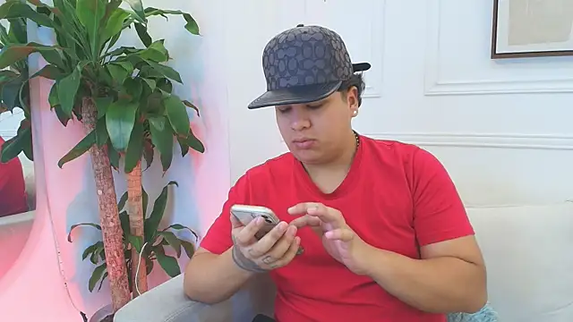 Snapshot of Naim_Bennetsex chatting on 12-05-25, 06:37 Naim Bennetsex online show from 12-05-25, 06:37