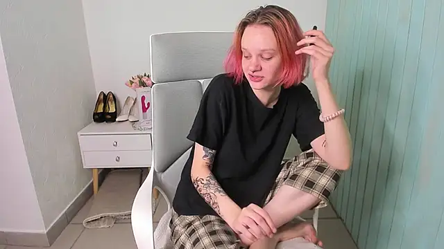 Elieiza xo online show from 09-26-25, 03:32