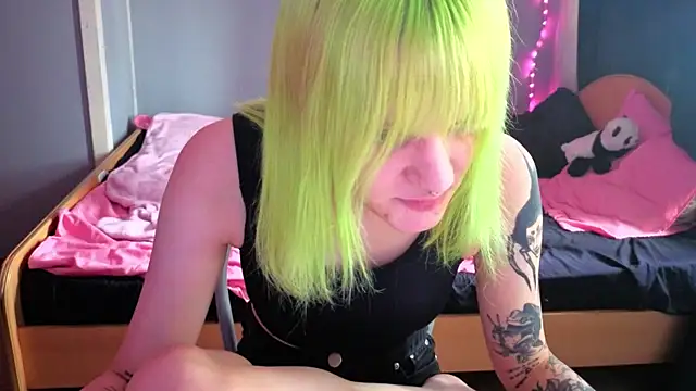 Elieiza xo online show from 04-25-26, 10:07