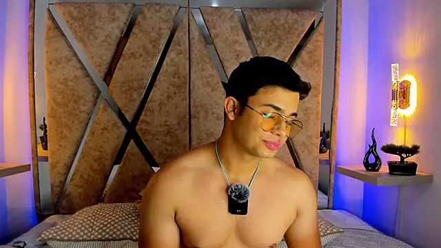 Snapshot of jayd_muscle chatting on 10-22-25, 05:41 jayd muscle online show from 10-22-25, 05:41