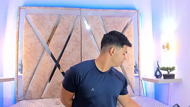 jayd muscle online show from 11-15-25, 03:26