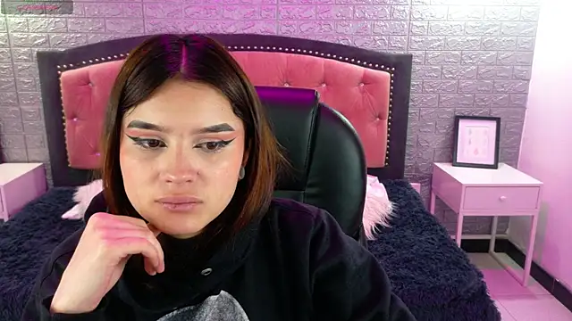 Natalie loffreda online show from 09-10-25, 02:55