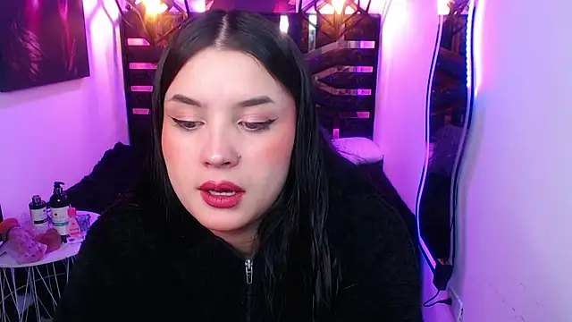 Snapshot of Natalie_loffreda chatting on 05-22-26, 12:11 Natalie loffreda online show from 05-22-26, 12:11