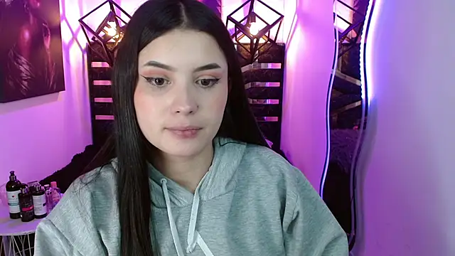 Snapshot of Natalie_loffreda chatting on 06-05-26, 08:03 Natalie loffreda online show from 06-05-26, 08:03