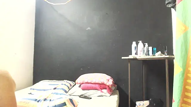 Snapshot of Ana_ThiagoxX chatting on 05-22-26, 10:26 Ana ThiagoxX online show from 05-22-26, 10:26