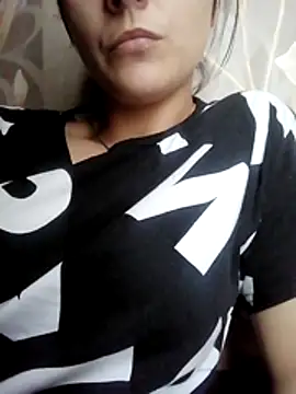 Jenevaonlovex online show from 10-31-25, 10:05