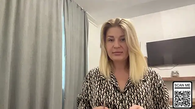 Blondie xoxoxo online show from 10-06-25, 07:17