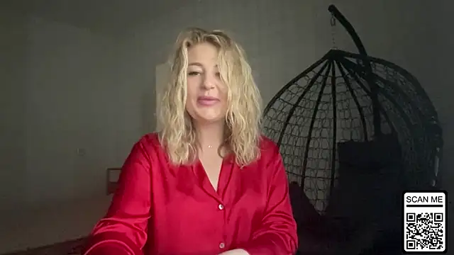 Snapshot of Blondie_xoxoxo chatting on 06-13-26, 08:23 Blondie xoxoxo online show from 06-13-26, 08:23