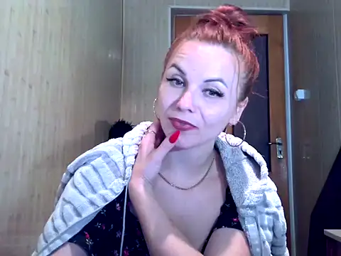 Kisa26311 online show from 09-30-25, 12:43