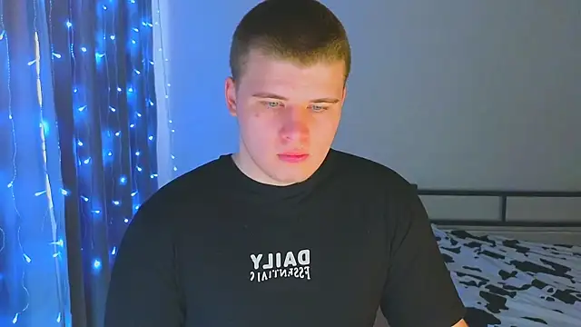 kittenmurr online show from 11-25-25, 03:06