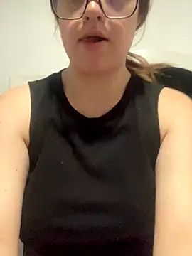 Snapshot of Blair_Bunnyy chatting on 09-16-25, 05:41 Blair Bunnyy online show from 09-16-25, 05:41