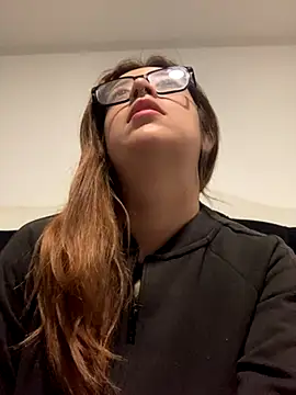 Snapshot of Blair_Bunnyy chatting on 09-17-25, 05:53 Blair Bunnyy online show from 09-17-25, 05:53