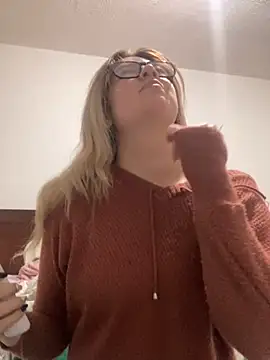 Blair Bunnyy online show from 11-16-25, 06:52