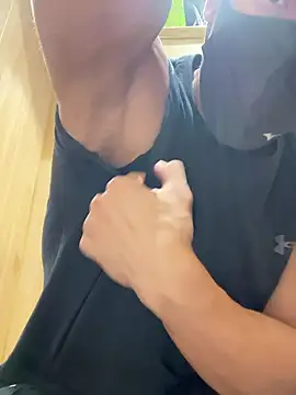 Snapshot of masucle216 chatting on 10-24-25, 02:35 masucle216 online show from 10-24-25, 02:35