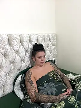 Charsworld online show from 12-22-25, 09:39