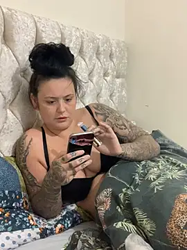 Charsworld online show from 04-22-26, 06:38