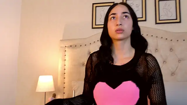 natasha moreno online show from 04-30-26, 12:22