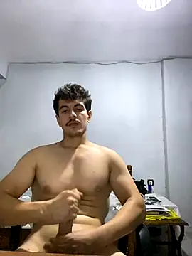 Snapshot of 23cmturkishD chatting on 09-19-25, 05:46 23cmturkishD online show from 09-19-25, 05:46