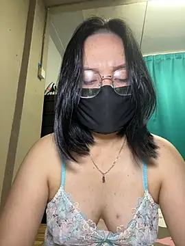 Snapshot of melyiaaa chatting on 02-07-26, 03:38 melyiaaa online show from 02-07-26, 03:38