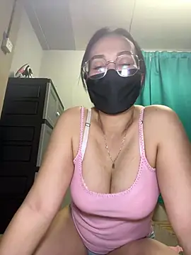 Snapshot of melyiaaa chatting on 03-27-26, 03:01 melyiaaa online show from 03-27-26, 03:01