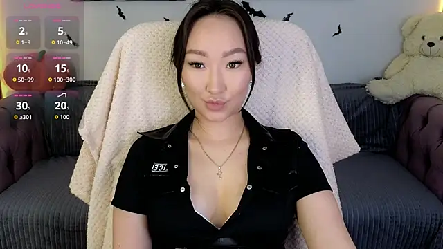 Mary Driden online show from 10-31-25, 11:00