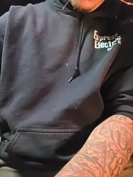 twistafatpipe online show from 10-10-25, 08:02