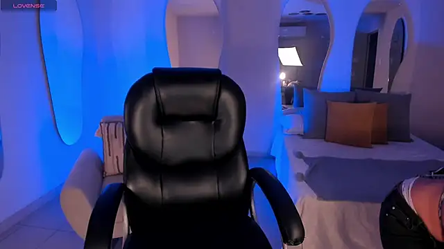 Snapshot of AyshelBrown chatting on 09-27-25, 04:06 AyshelBrown online show from 09-27-25, 04:06