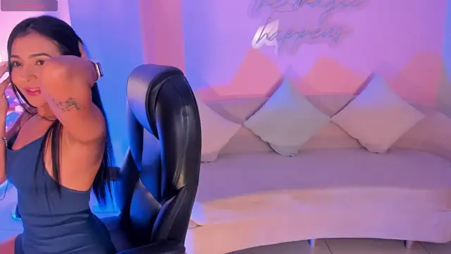 Snapshot of AyshelBrown chatting on 10-03-25, 03:14 AyshelBrown online show from 10-03-25, 03:14