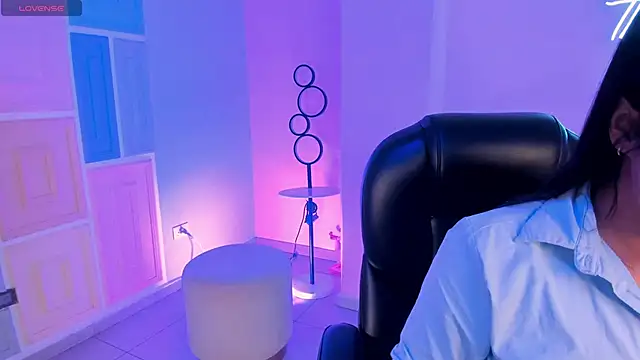 Snapshot of AyshelBrown chatting on 10-21-25, 03:40 AyshelBrown online show from 10-21-25, 03:40