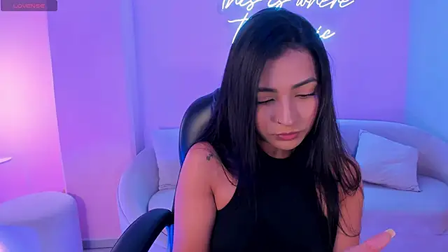 Snapshot of AyshelBrown chatting on 10-23-25, 04:45 AyshelBrown online show from 10-23-25, 04:45